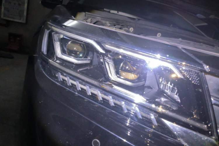 Used Volkswagen Passat 2019 330TSI Luxury Edition China VI Standard Right Front Headlight