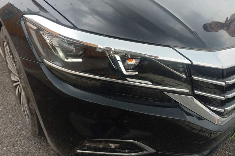 Used Volkswagen Passat 2019 330TSI Elite Edition China VI Right Front Headlight