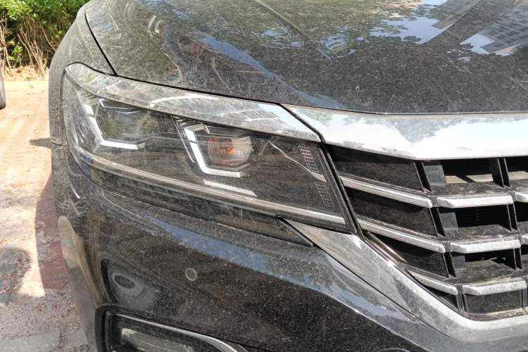 Used Volkswagen Passat 2019 330TSI Elite Edition China VI Right Front Headlight