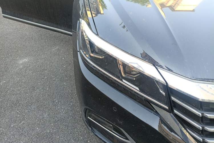 Used Volkswagen Passat 2019 330TSI Elite Edition China VI Right Front Headlight