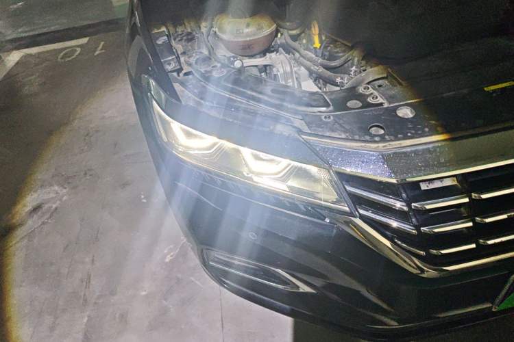 Used Volkswagen Passat 2019 330TSI Luxury Edition China VI Standard Right Front Headlight