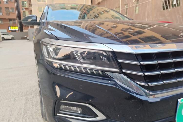 Used Volkswagen Passat 2019 330TSI Luxury Edition China VI Standard Right Front Headlight
