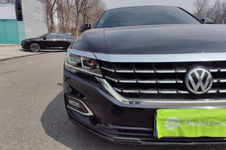 Used Volkswagen Passat 2019 280TSI Business Edition China VI Right Front Headlight
