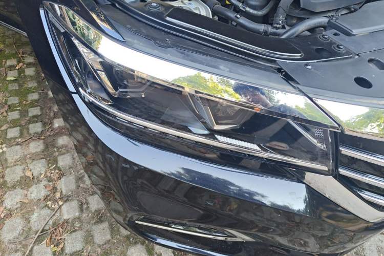 Used Volkswagen Passat 2019 330TSI Elite Edition China VI Right Front Headlight