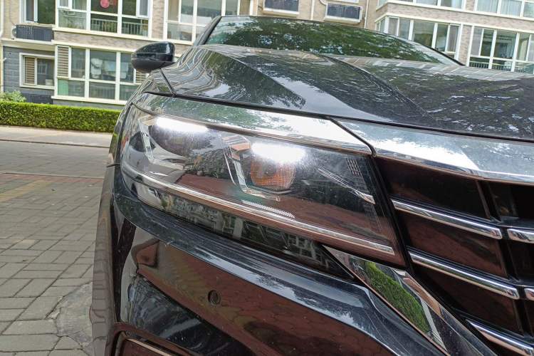 Used Volkswagen Passat 2019 280TSI Elite Edition China VI Standard Right Front Headlight