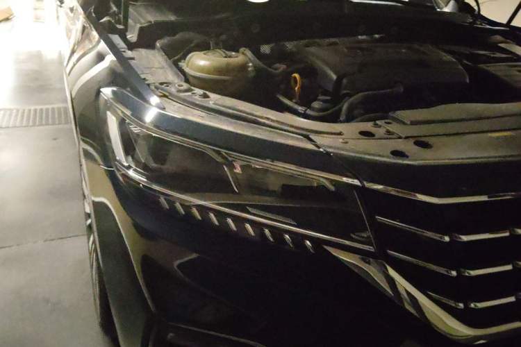 Used Volkswagen Passat 2019 380TSI Luxury Edition China VI Standard Right Front Headlight