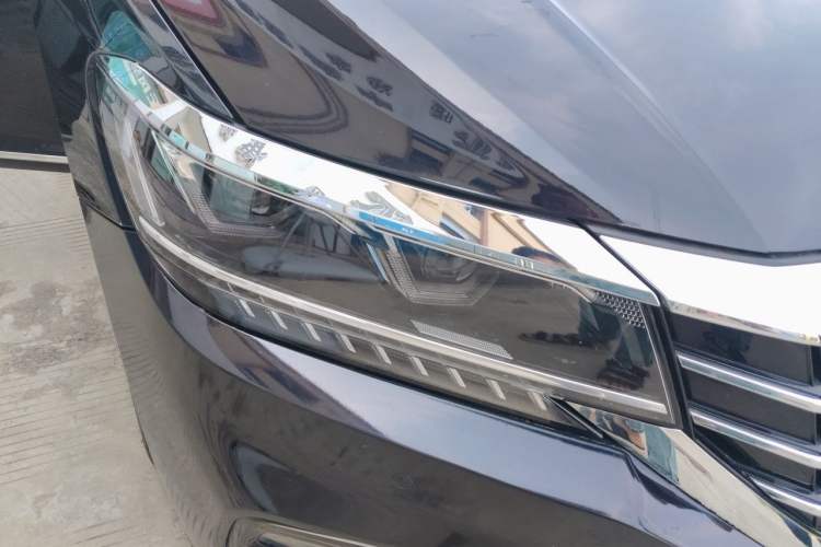 Used Volkswagen Passat 2019 330TSI Luxury Edition China VI Standard Right Front Headlight