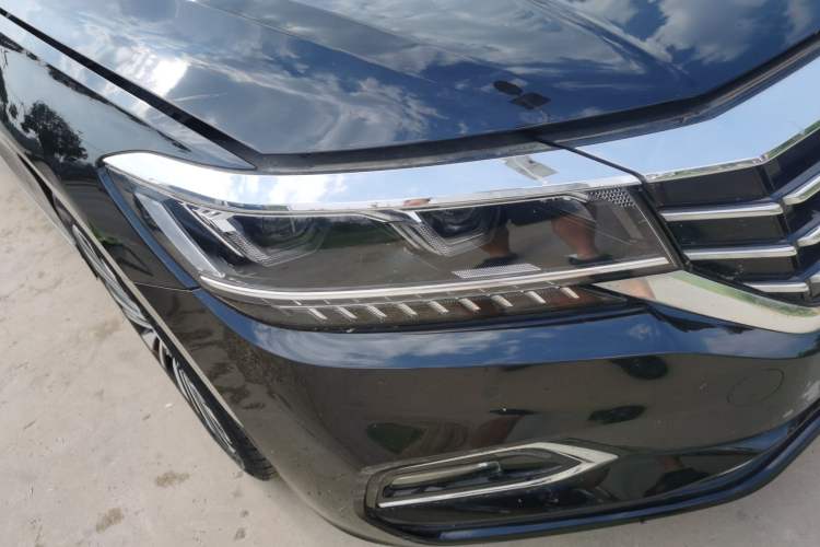 Used Volkswagen Passat 2019 330TSI Luxury Edition China VI Standard Right Front Headlight