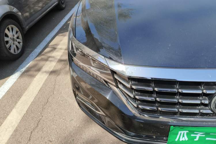 Used Volkswagen Passat 2019 330TSI Prestige Edition China V Standard Right Front Headlight