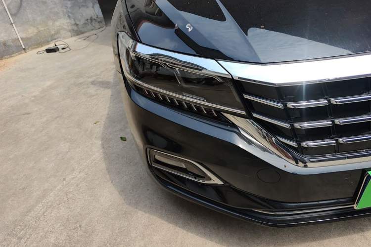 Used Volkswagen Passat 2019 330TSI Luxury Edition China VI Standard Right Front Headlight
