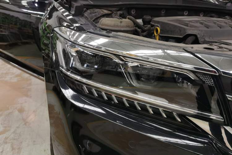 Used Volkswagen Passat 2019 330TSI Luxury Edition China VI Standard Right Front Headlight