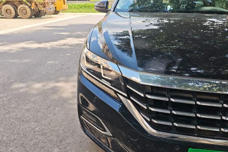 Used Volkswagen Passat 2019 330TSI Elite Edition China VI Right Front Headlight