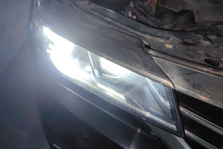 Used Volkswagen Passat 2019 330TSI Elite Edition China V Standard Right Front Headlight