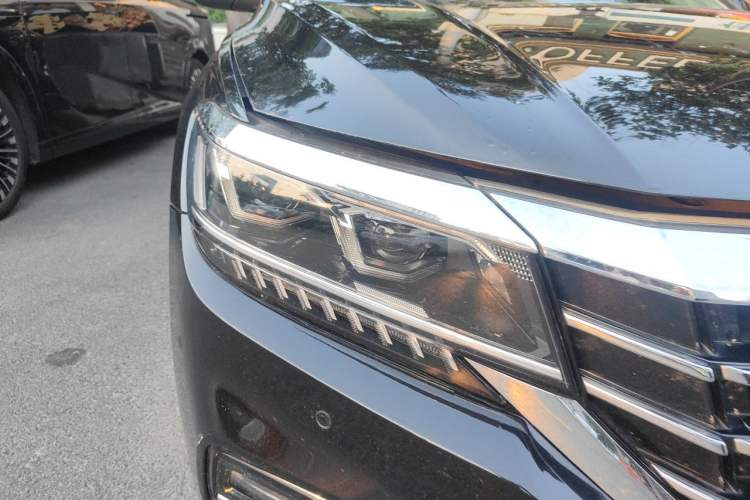 Used Volkswagen Passat 2019 330TSI Luxury Edition China VI Standard Right Front Headlight