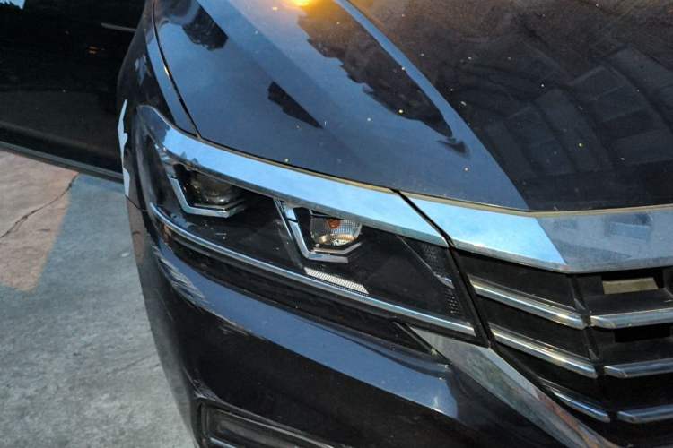 Used Volkswagen Passat 2019 280TSI Business Edition China VI Right Front Headlight