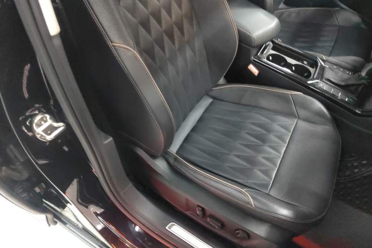 Used Volkswagen Passat 2019 330TSI Luxury Edition China VI Standard Right Front Seat