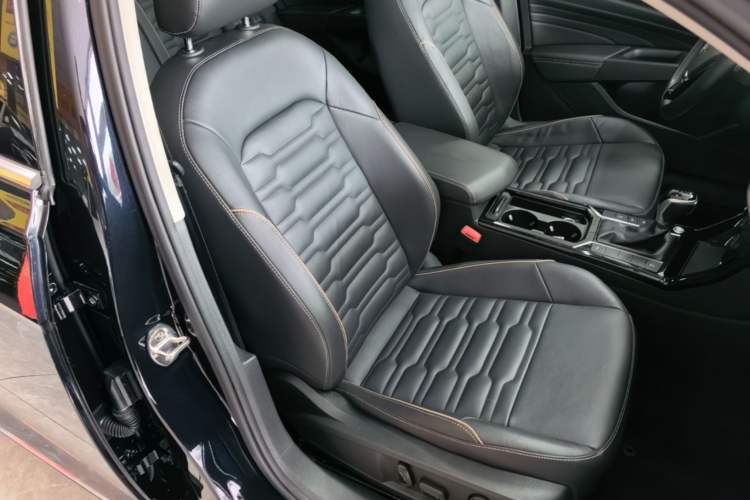 Used Volkswagen Passat 2019 330TSI Elite Edition China VI Right Front Seat