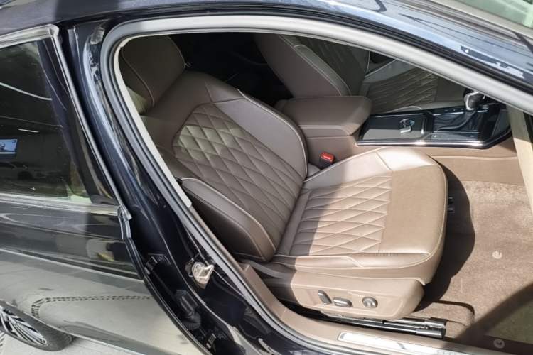 Used Volkswagen Passat 2019 330TSI Luxury Edition China VI Standard Right Front Seat