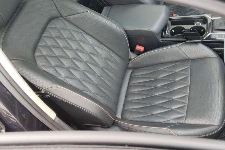 Used Volkswagen Passat 2019 330TSI Luxury Edition China V Standard Right Front Seat