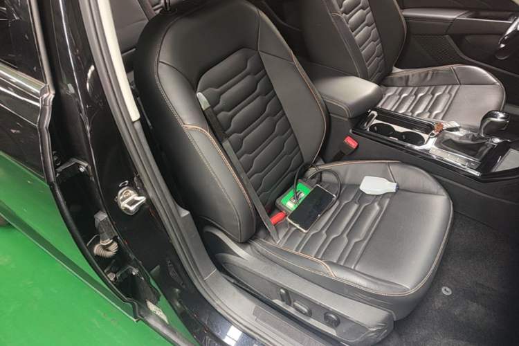 Used Volkswagen Passat 2019 330TSI Elite Edition China VI Right Front Seat