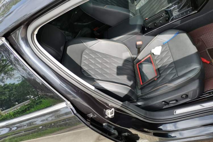 Used Volkswagen Passat 2019 380TSI Luxury Edition China VI Standard Right Front Seat