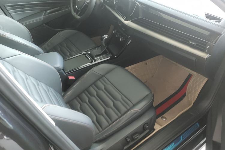 Used Volkswagen Passat 2019 330TSI Elite Edition China VI Right Front Seat
