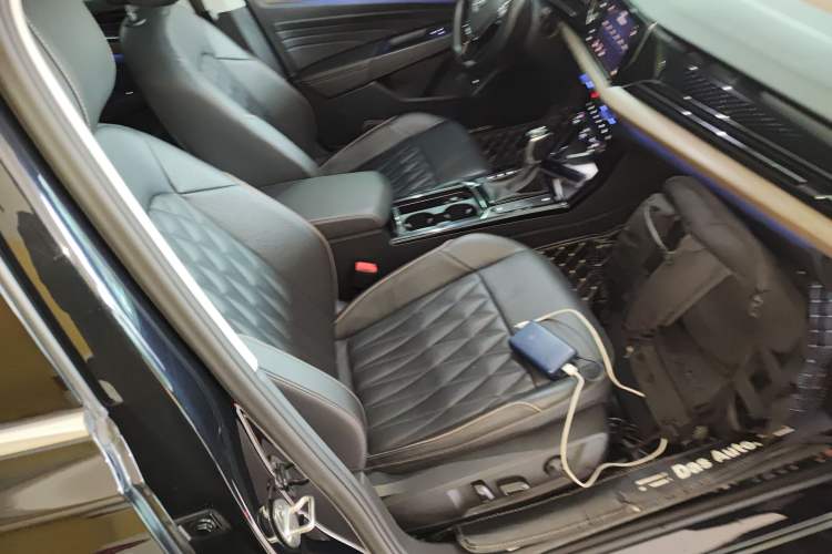 Used Volkswagen Passat 2019 330TSI Luxury Edition China VI Standard Right Front Seat