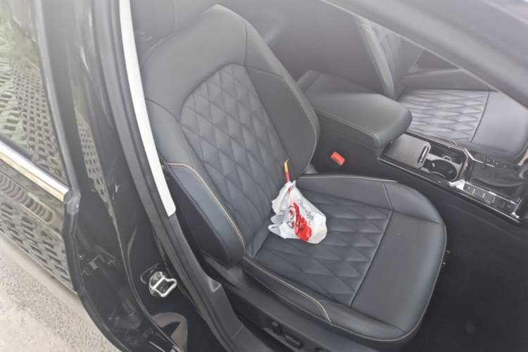 Used Volkswagen Passat 2019 330TSI Luxury Edition China V Standard Right Front Seat