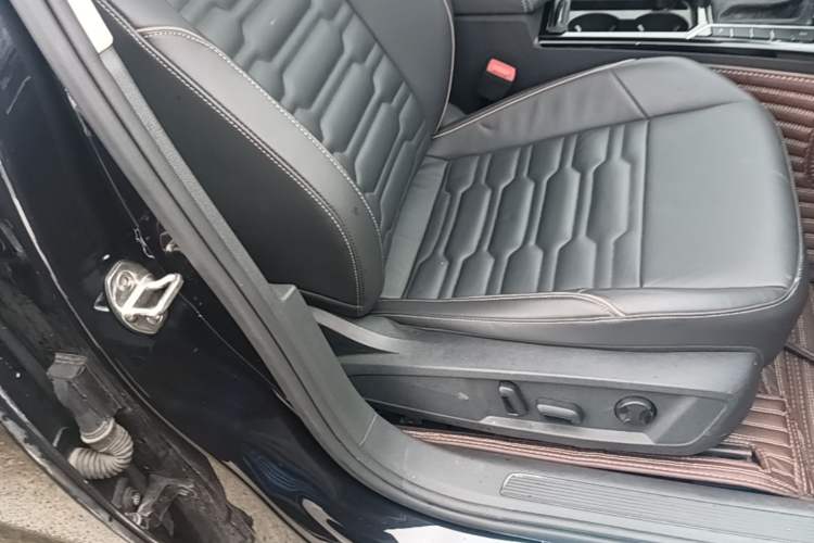 Used Volkswagen Passat 2019 330TSI Elite Edition China V Standard Right Front Seat