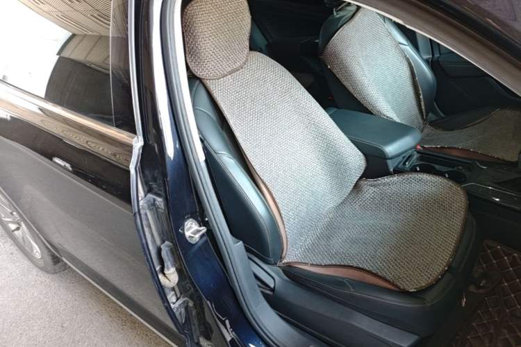 Used Volkswagen Passat 2019 280TSI Business Edition China VI Right Front Seat