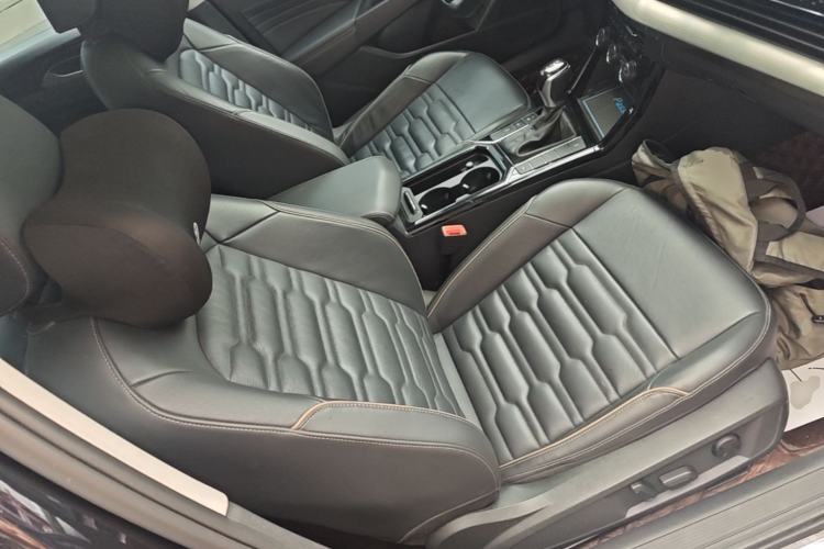 Used Volkswagen Passat 2019 330TSI Elite Edition China VI Right Front Seat