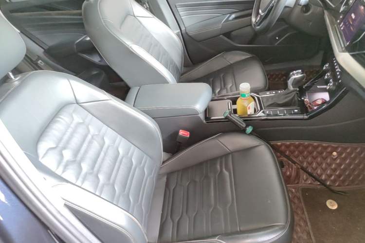 Used Volkswagen Passat 2019 330TSI Elite Edition China VI Right Front Seat