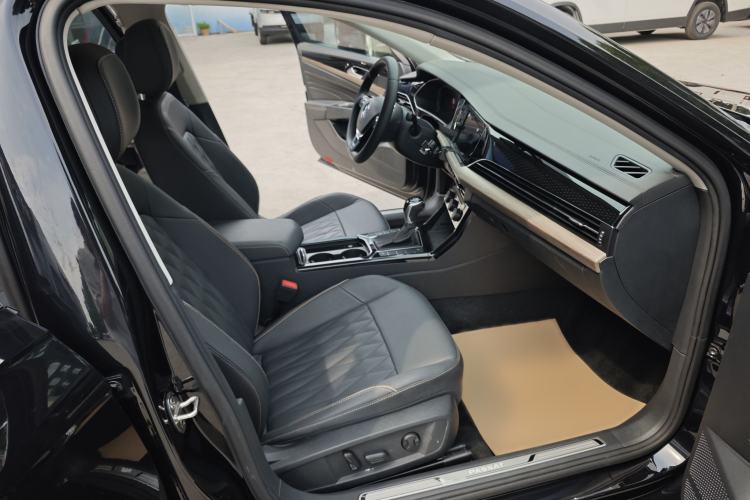 Used Volkswagen Passat 2019 330TSI Luxury Edition China VI Standard Right Front Seat