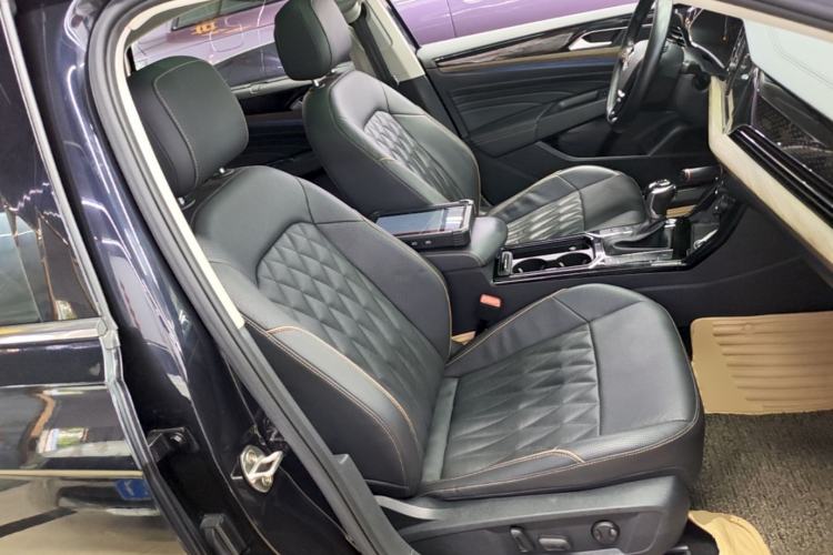 Used Volkswagen Passat 2019 330TSI Luxury Edition China VI Standard Right Front Seat