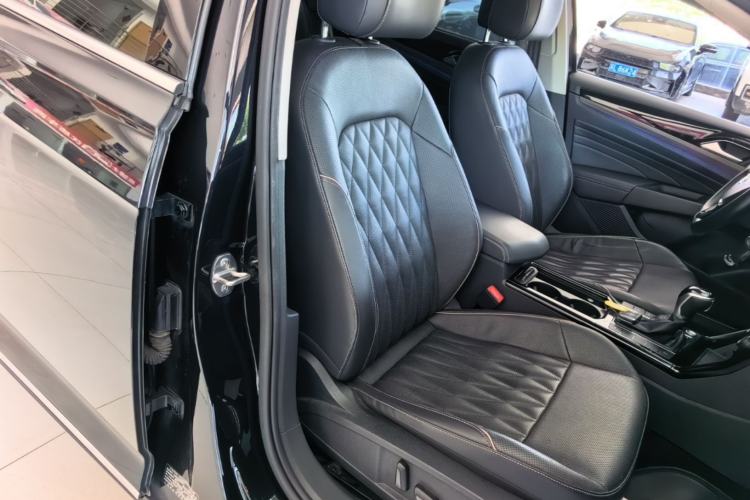 Used Volkswagen Passat 2019 330TSI Luxury Edition China VI Standard Right Front Seat