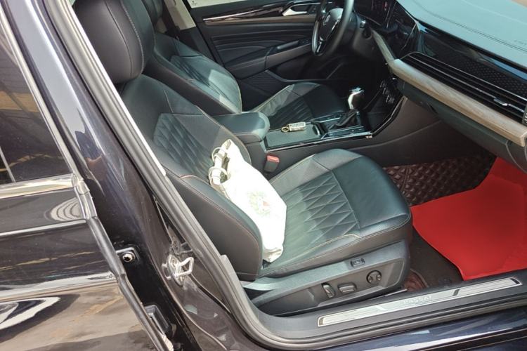 Used Volkswagen Passat 2019 330TSI Prestige Edition China V Standard Right Front Seat