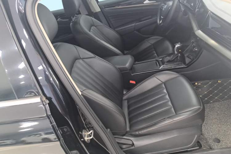 Used Volkswagen Passat 2019 280TSI Business Edition China VI Right Front Seat