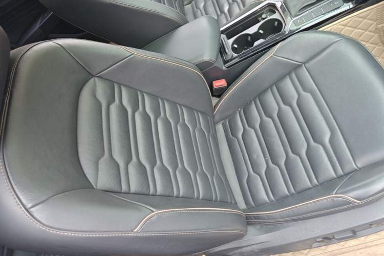 Used Volkswagen Passat 2019 330TSI Elite Edition China VI Right Front Seat