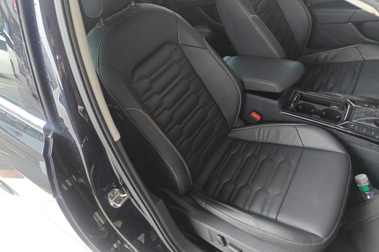 Used Volkswagen Passat 2019 330TSI Elite Edition China V Standard Right Front Seat