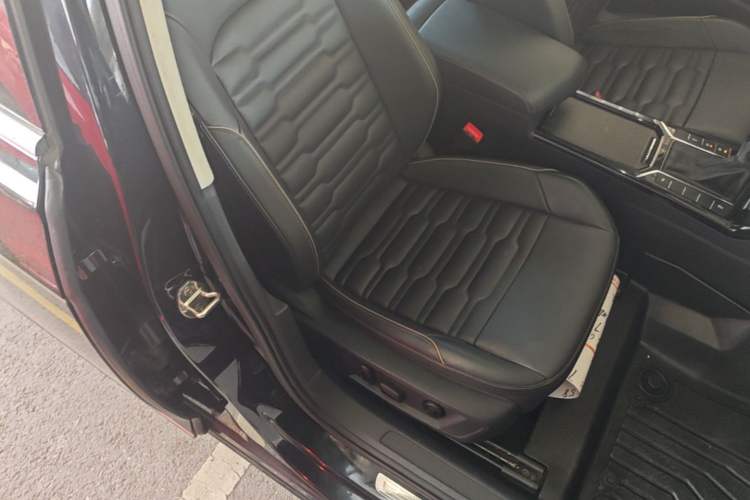Used Volkswagen Passat 2019 330TSI Elite Edition China V Standard Right Front Seat