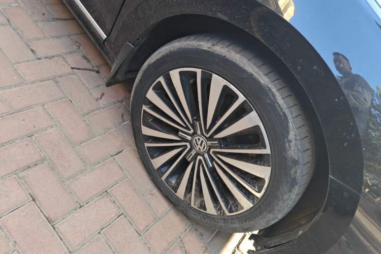Used Volkswagen Passat 2019 330TSI Luxury Edition China V Standard Right Front Wheel Hub