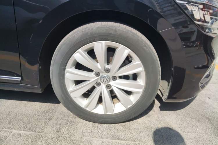 Used Volkswagen Passat 2019 330TSI Elite Edition China V Standard Right Front Wheel Hub