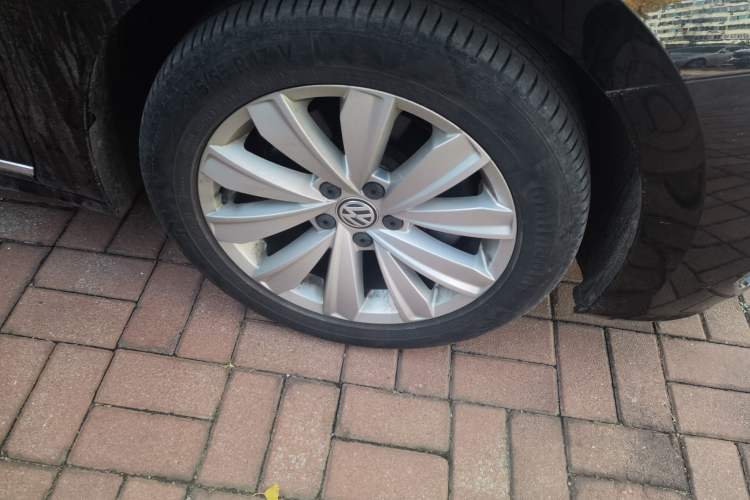 Used Volkswagen Passat 2019 330TSI Elite Edition China V Standard Right Front Wheel Hub