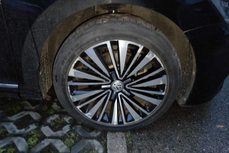 Used Volkswagen Passat 2019 330TSI Prestige Edition China V Standard Right Front Wheel Hub