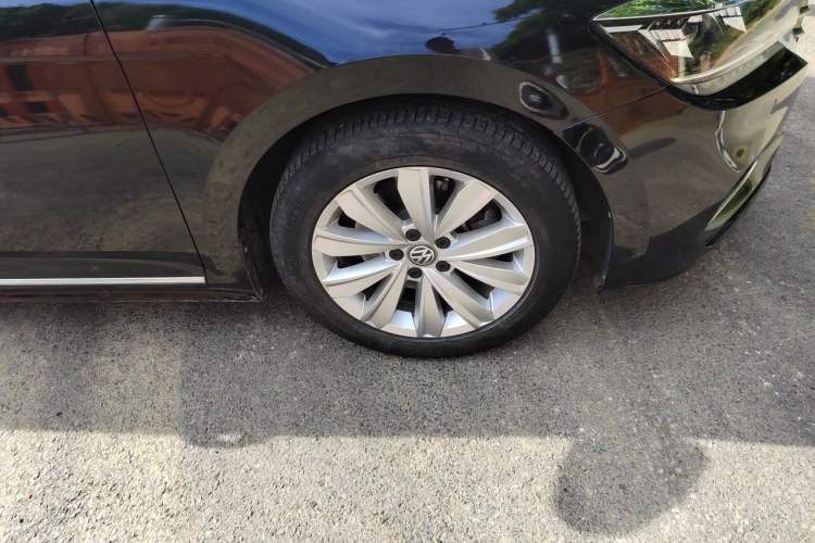 Used Volkswagen Passat 2019 330TSI Elite Edition China VI Right Front Wheel Hub