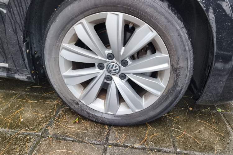 Used Volkswagen Passat 2019 330TSI Elite Edition China VI Right Front Wheel Hub