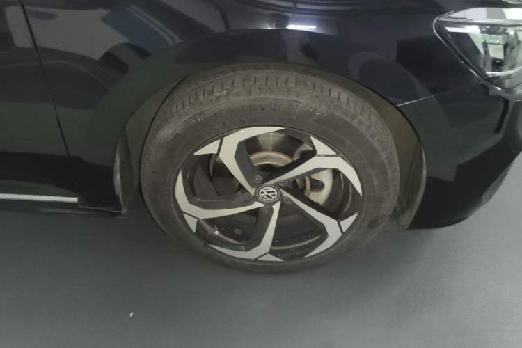 Used Volkswagen Passat 2019 330TSI Elite Edition China VI Right Front Wheel Hub
