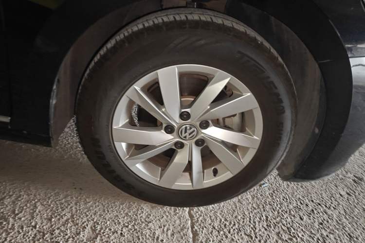 Used Volkswagen Passat 2019 280TSI Business Edition China VI Right Front Wheel Hub
