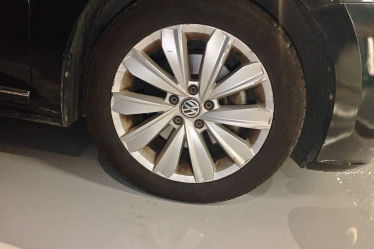 Used Volkswagen Passat 2019 330TSI Elite Edition China VI Right Front Wheel Hub
