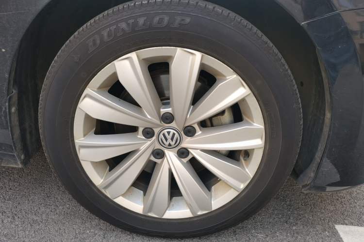 Used Volkswagen Passat 2019 330TSI Elite Edition China V Standard Right Front Wheel Hub